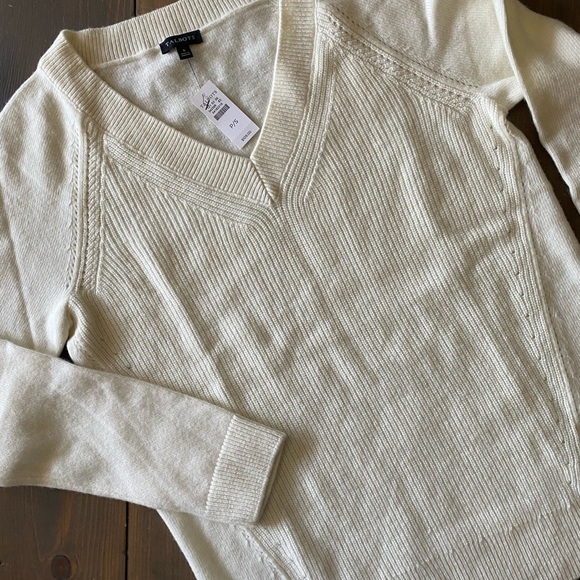 Talbots Sweaters - Talbots cashmere blend v-neck